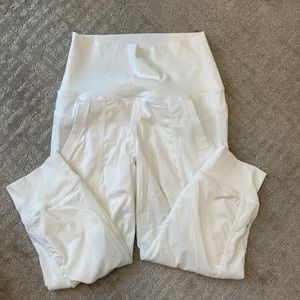 white lululemon joggers